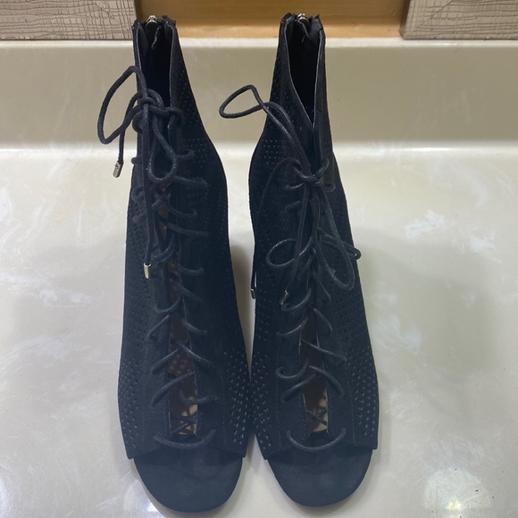 Women’s Open Toe Booties Size 7 1/2 - Picture 2 of 3